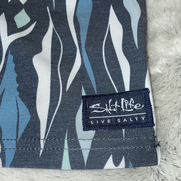 NWT MENS SIZE SMALL Salt Life Blue Swim Shorts. - Picture 3 of 7